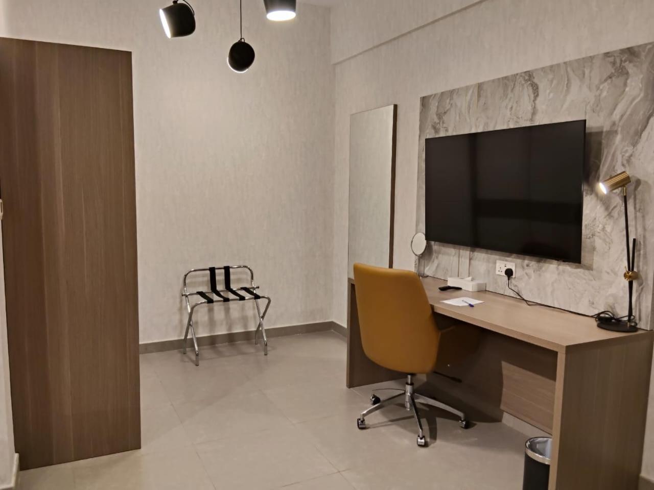 Vogo Grand Hotel Formerly Best Western Plus Hotel Dubai Academic City 部屋 写真